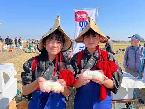 新米100円おにぎり販売